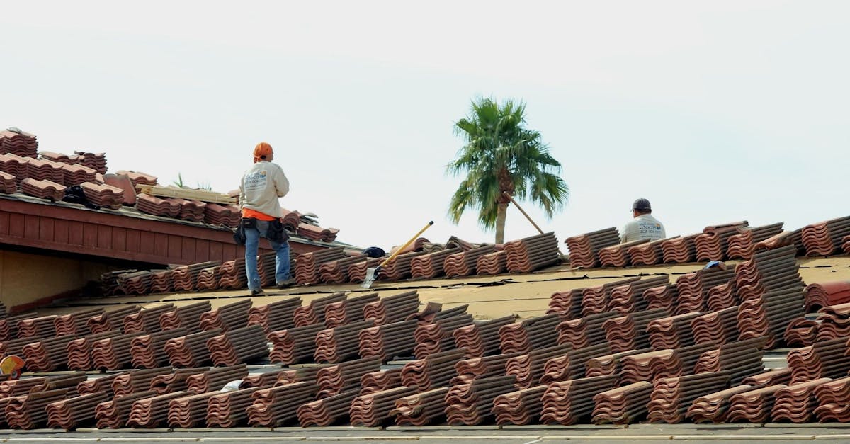 A Guide to Evaluating Quotes from Different Roofing Contractors