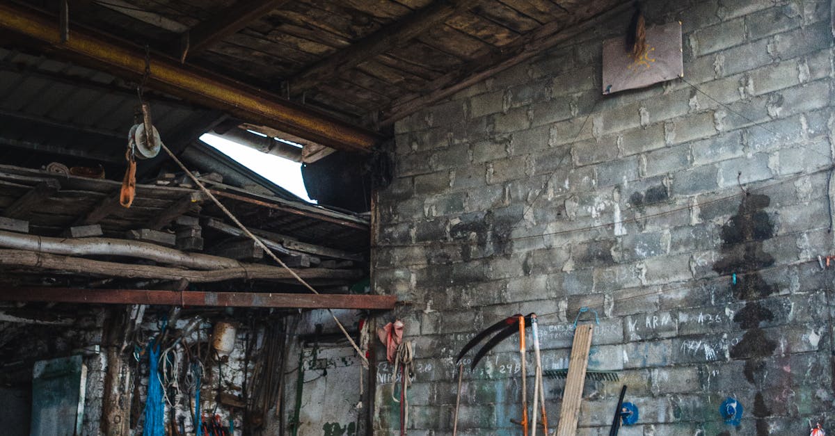 The Importance of Customer Reviews in Choosing a Roof Repair Contractor