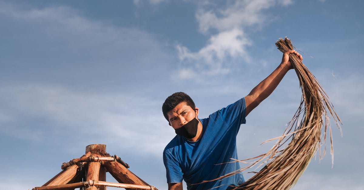 Why Responsiveness Should Be a Priority in Roof Repair Contracts